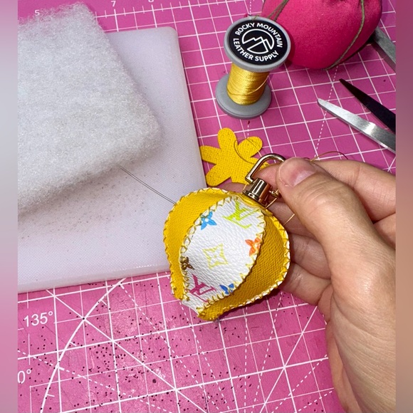 💝 Murakami Yellow and White Air Balloon Keychain bag charm - Picture 13 of 17